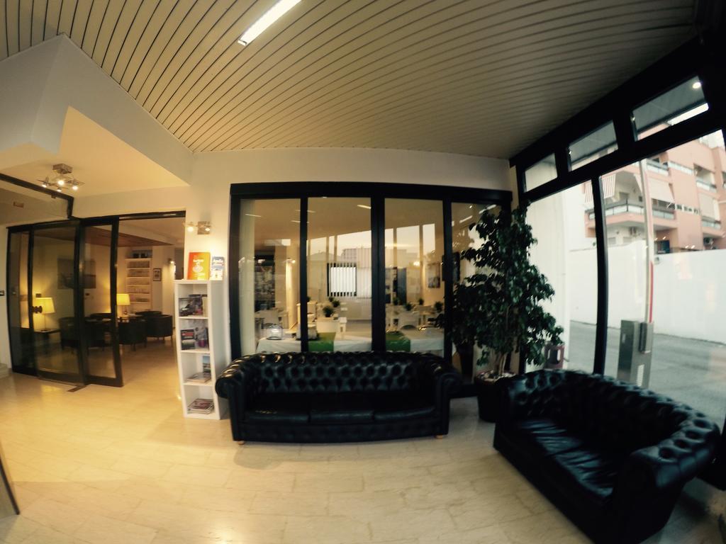 Hotel Riviera Bari Exterior photo