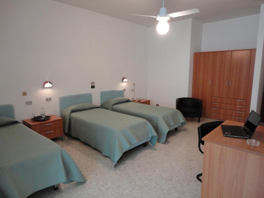 Hotel Riviera Bari Room photo