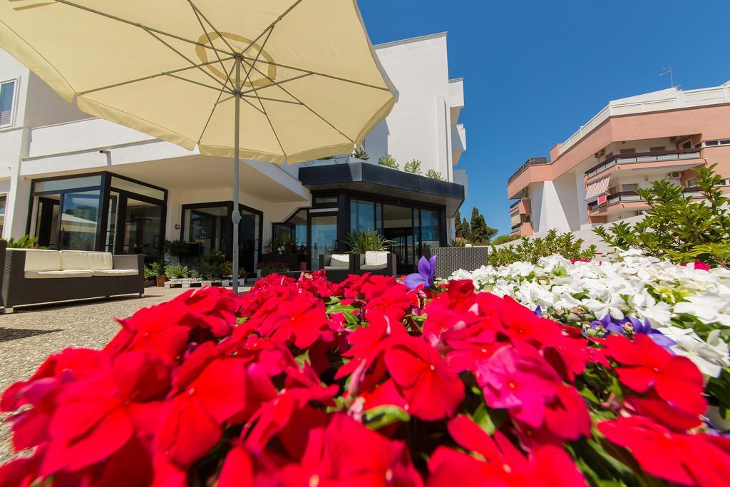 Hotel Riviera Bari Exterior photo