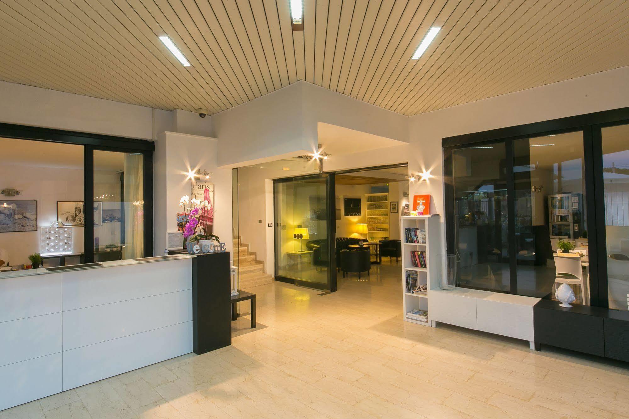 Hotel Riviera Bari Exterior photo