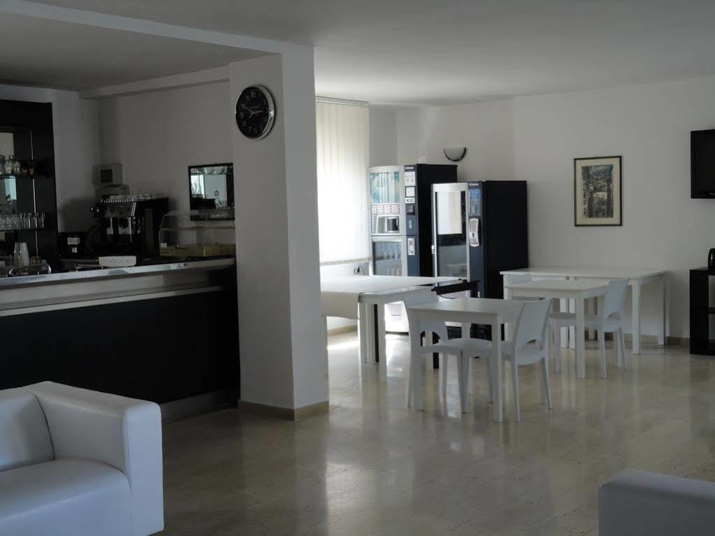 Hotel Riviera Bari Exterior photo