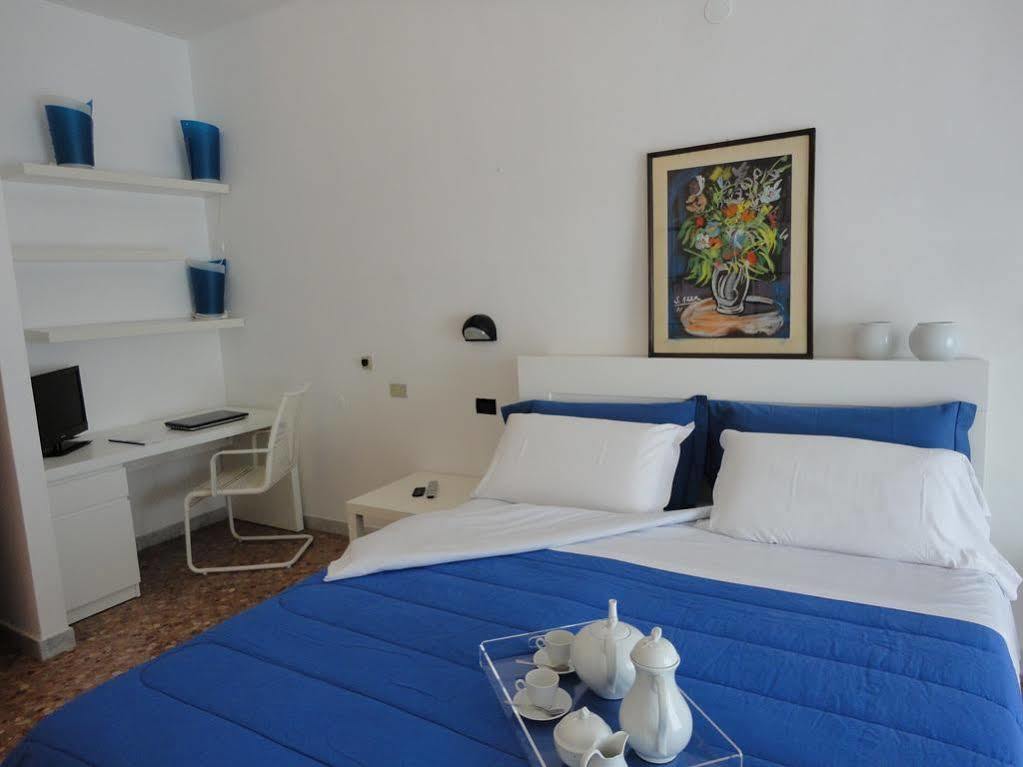 Hotel Riviera Bari Exterior photo